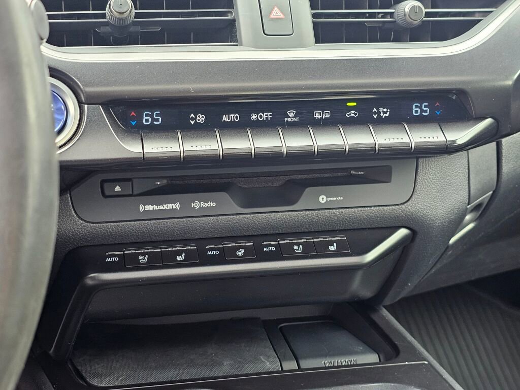 Used 2019 Lexus UX 250h w/ Premium Package image 35