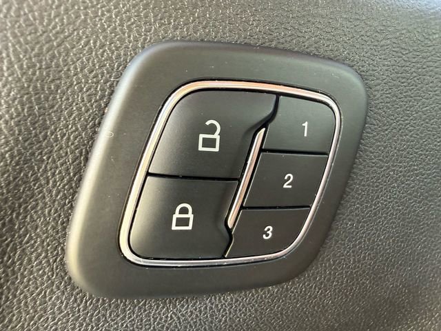 Used 2022 Ford Escape Titanium image 30