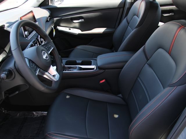 Certified 2025 Nissan Sentra SR w/ SR Premium Package FWD image 15