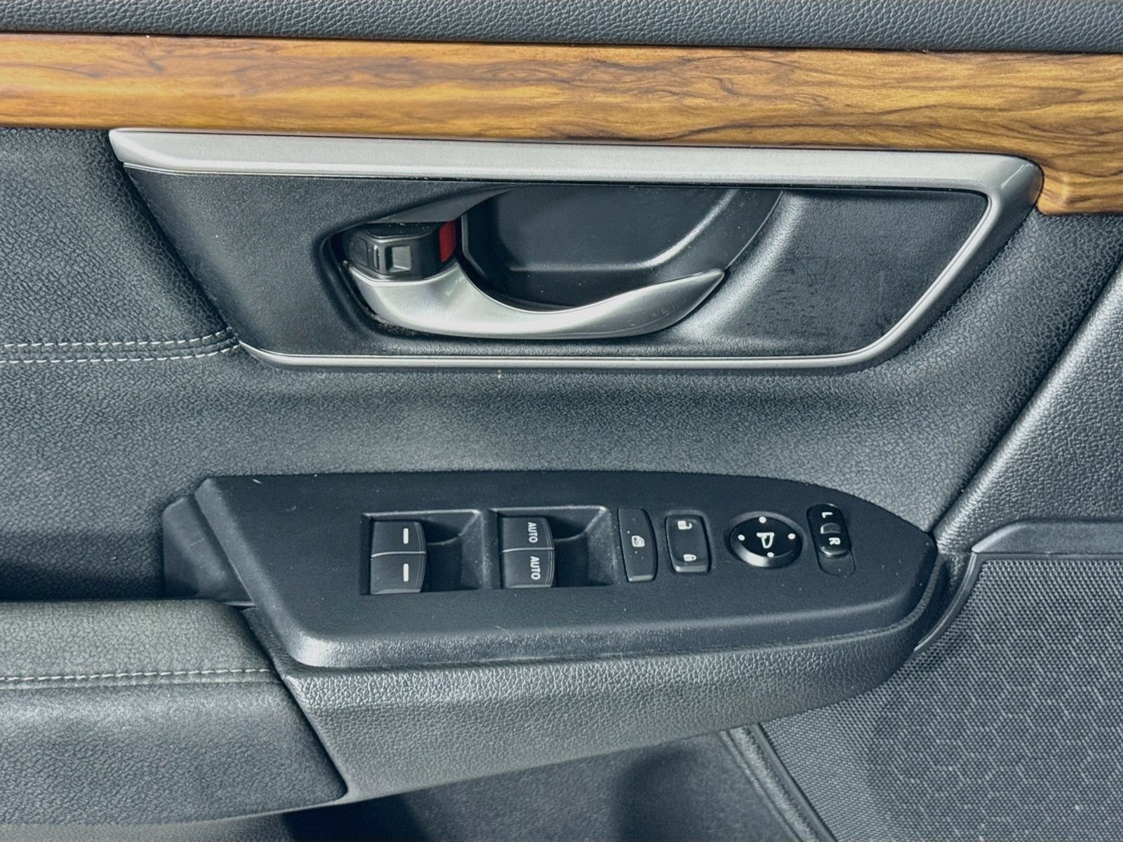 Used 2019 Honda CR-V EX image 11