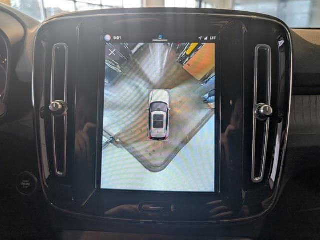 Used 2023 Volvo XC40 B5 Plus w/ Driver Assist Package image 22