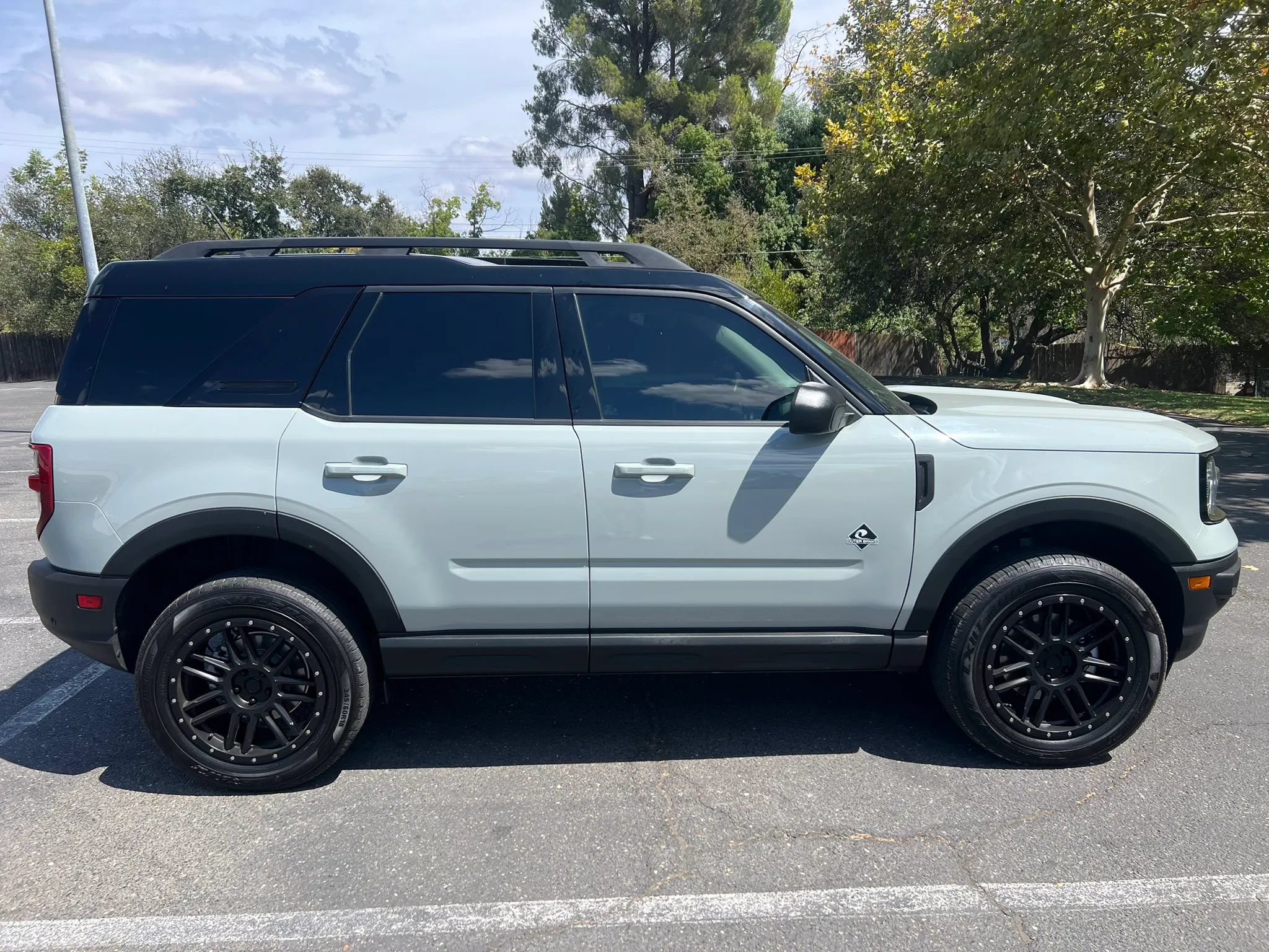 Used 2023 Ford Bronco Sport Outer Banks w/ Tech Package AWD/4WD image 4