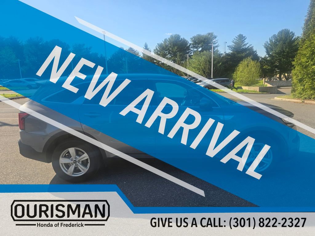 Used 2022 Kia Sorento LX image 9