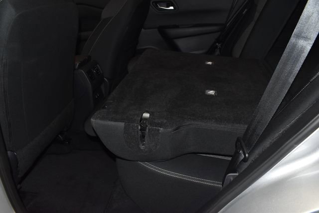 Used 2025 Nissan Rogue SV image 32