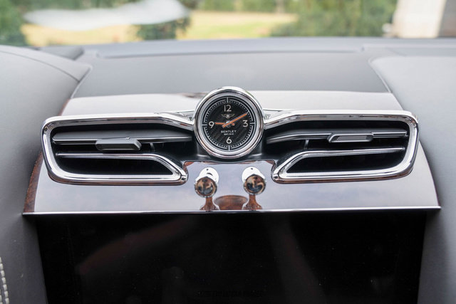 Used 2022 Bentley Bentayga Speed image 35