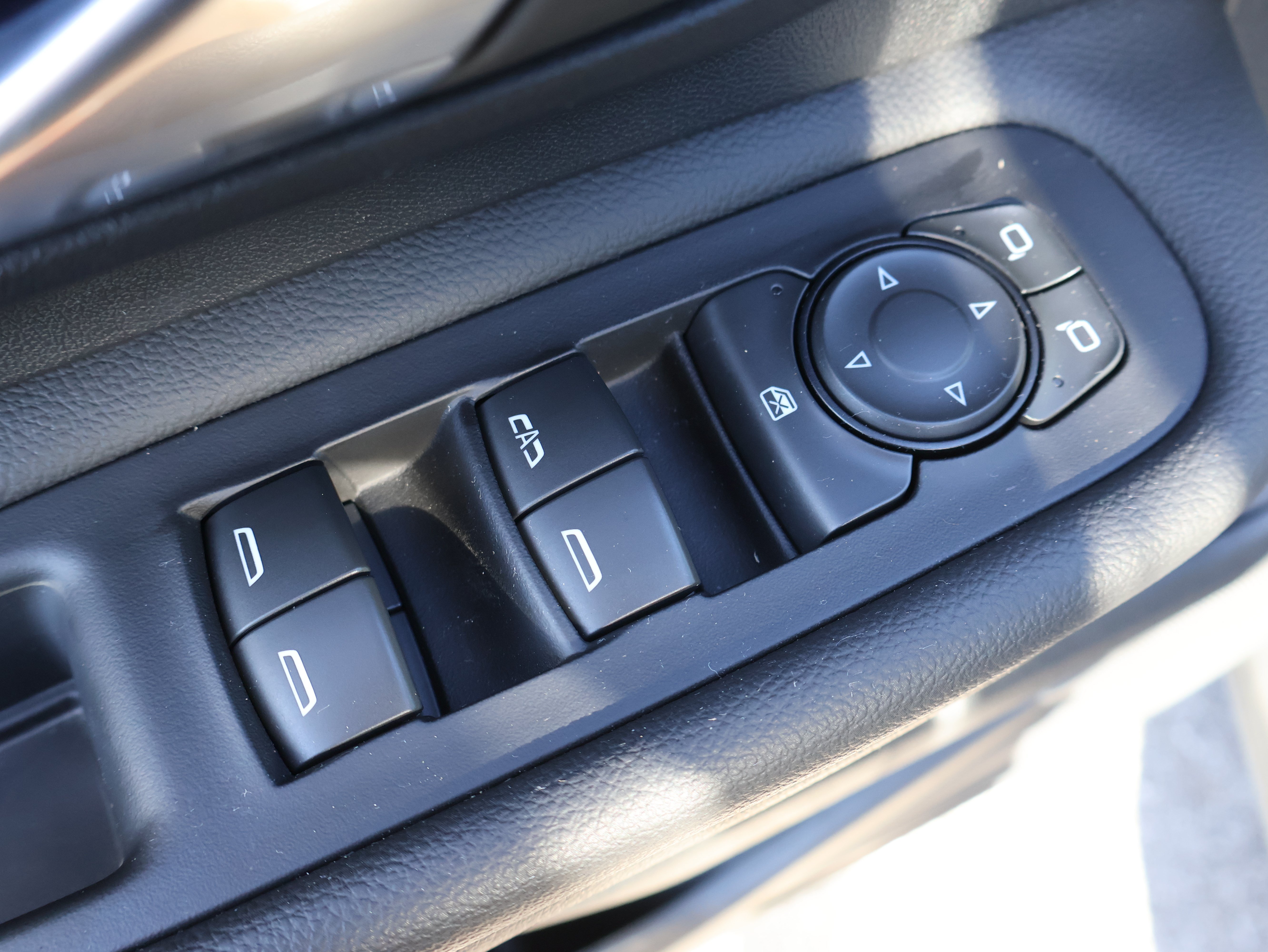Used 2023 GMC Terrain SLT w/ Elevation Edition AWD/4WD image 34