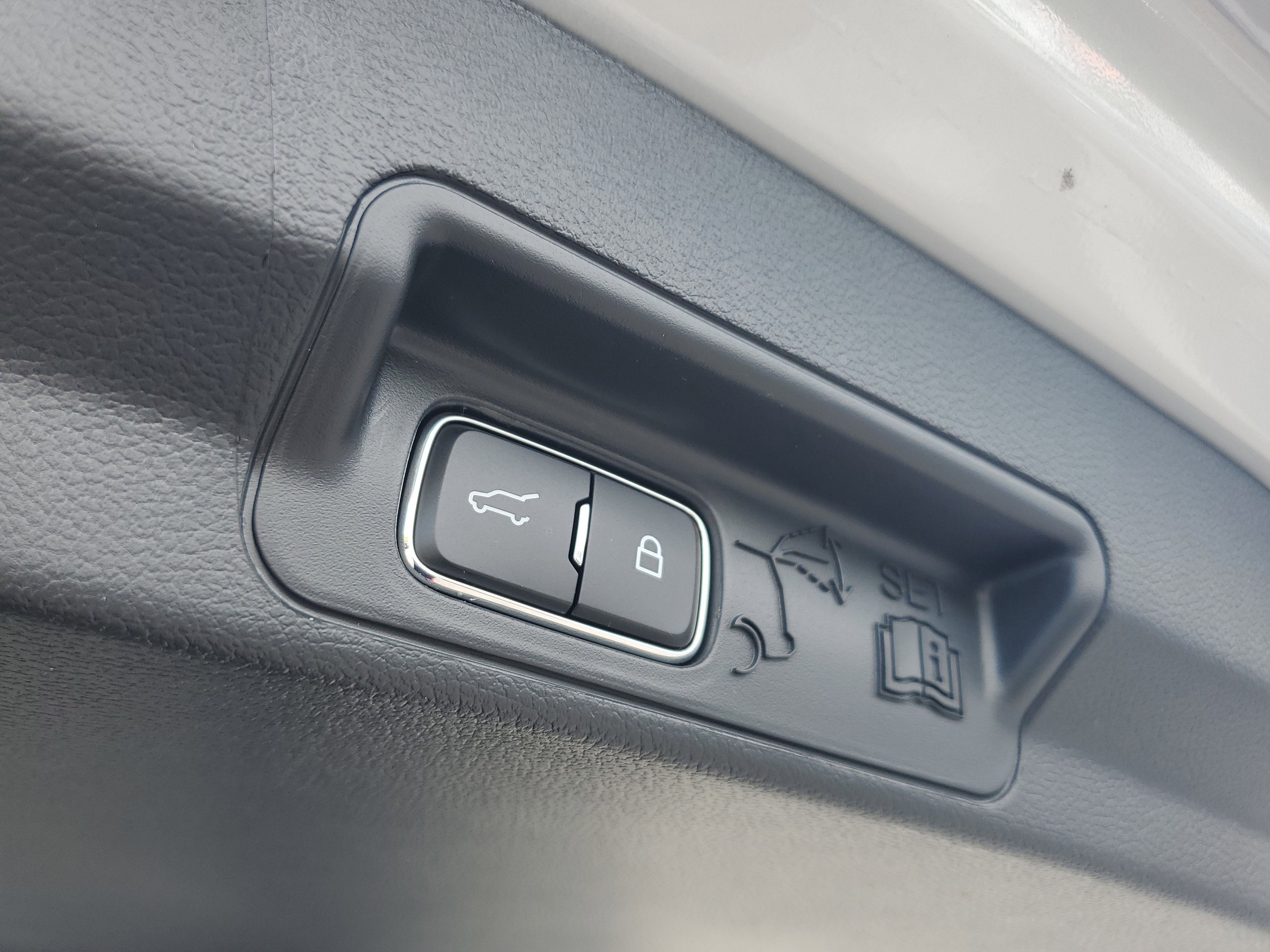 New 2026 Ford Explorer Platinum RWD image 10