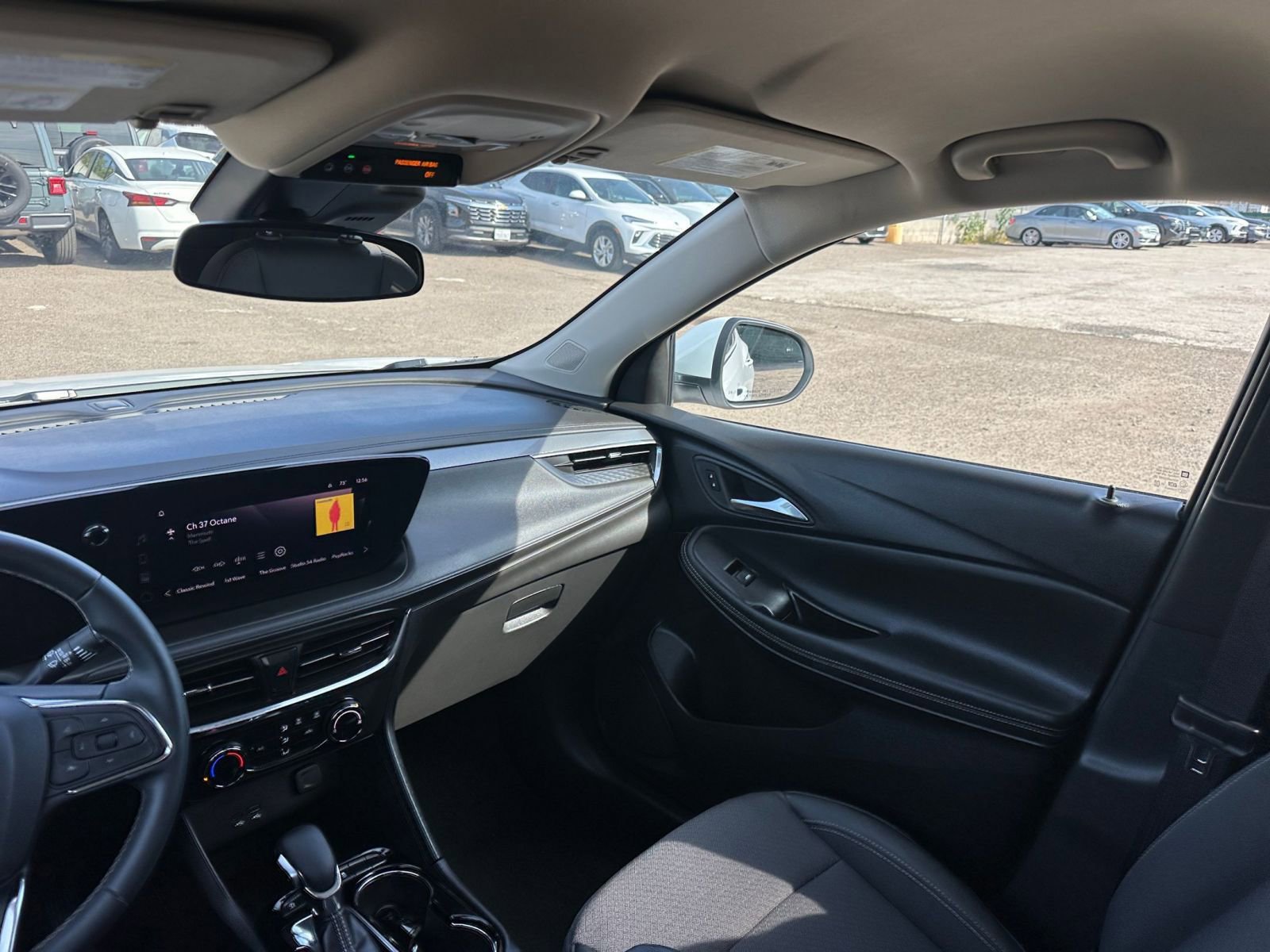 Used 2025 Buick Encore GX Preferred image 33