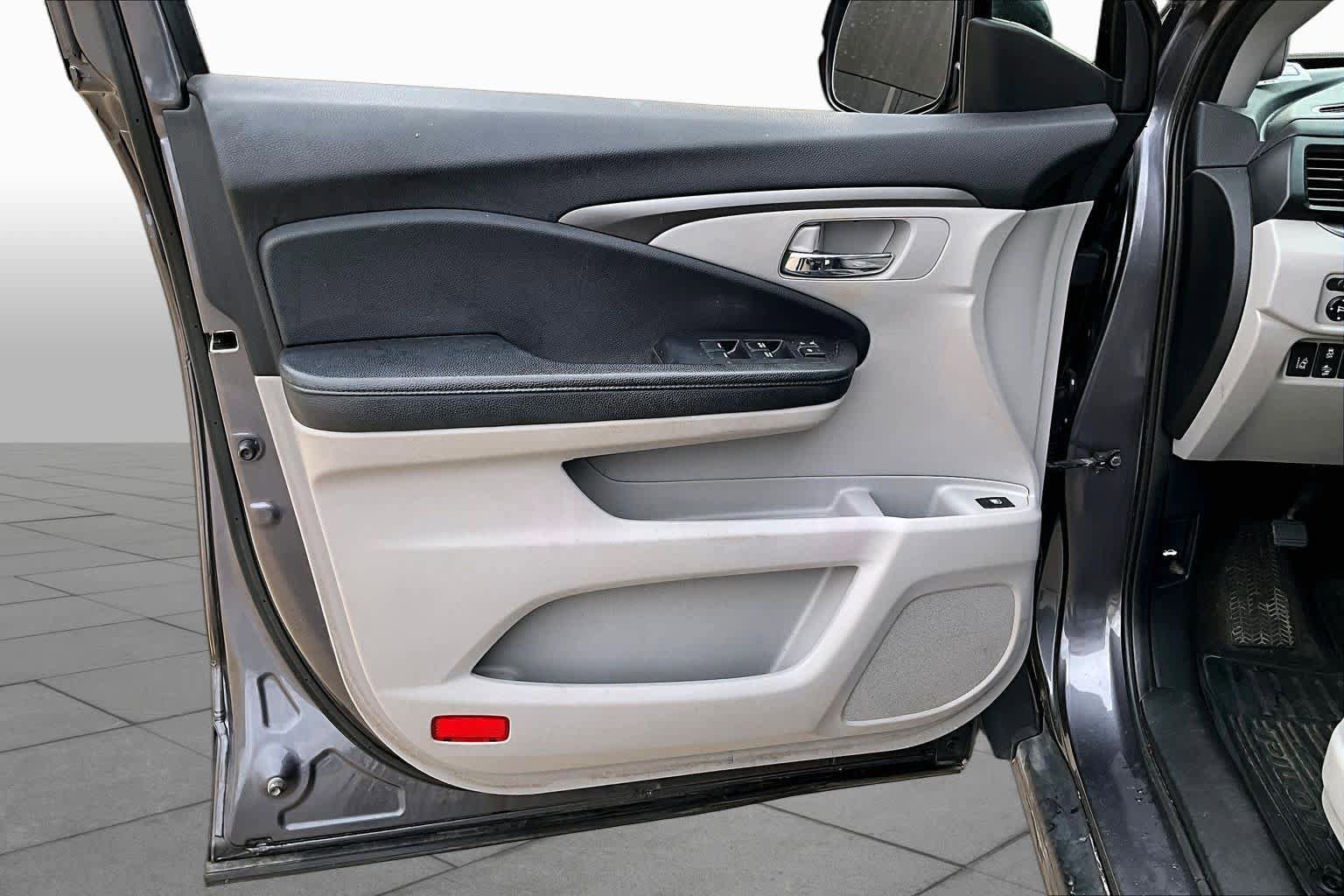 Used 2018 Honda Pilot EX image 23