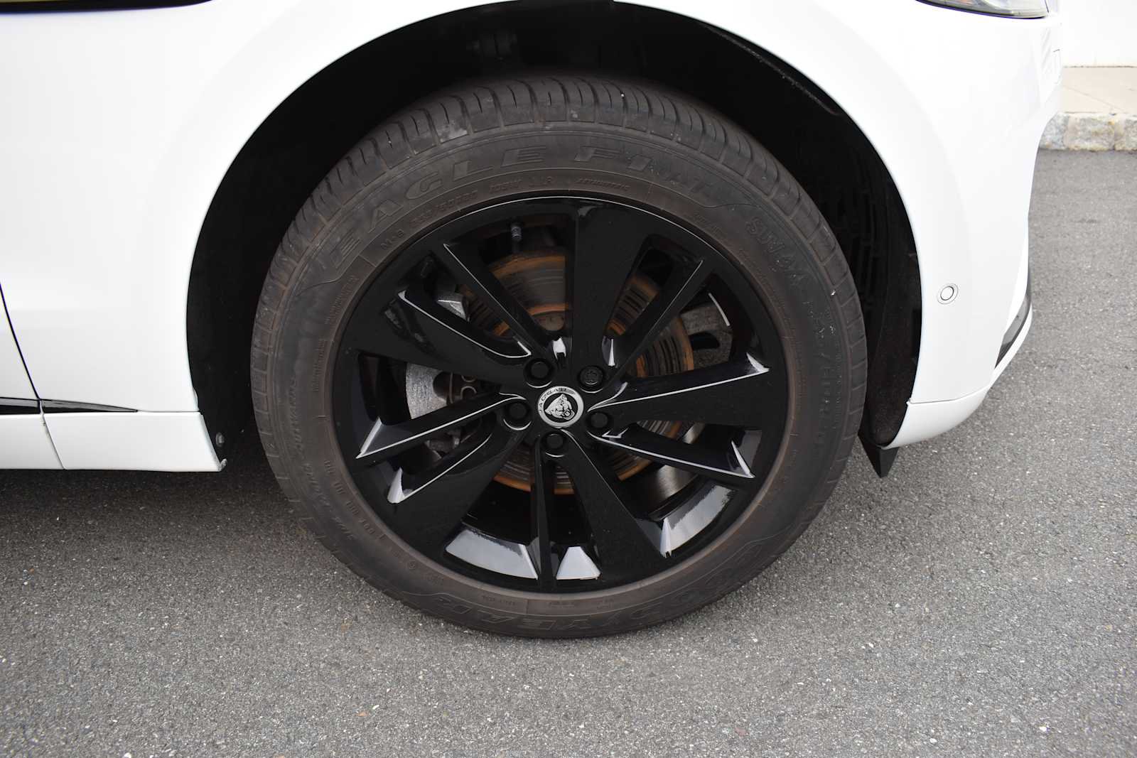 Used 2024 Jaguar F-PACE R-Dynamic S AWD/4WD image 17