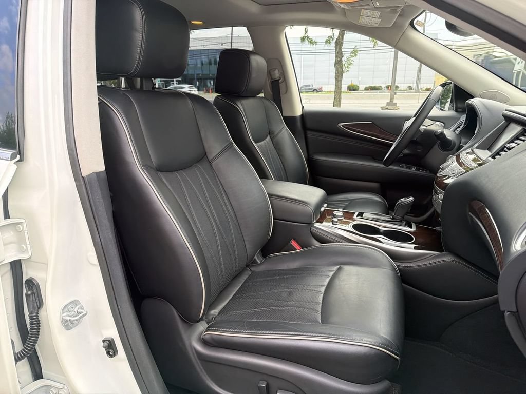 Used 2017 INFINITI QX60 Luxe w/ Deluxe Technology Package AWD/4WD image 26