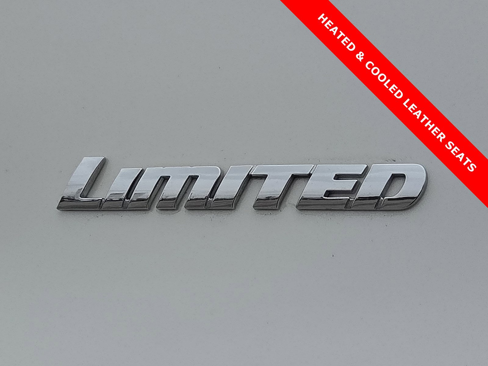 Used 2023 Toyota 4Runner Limited image 8