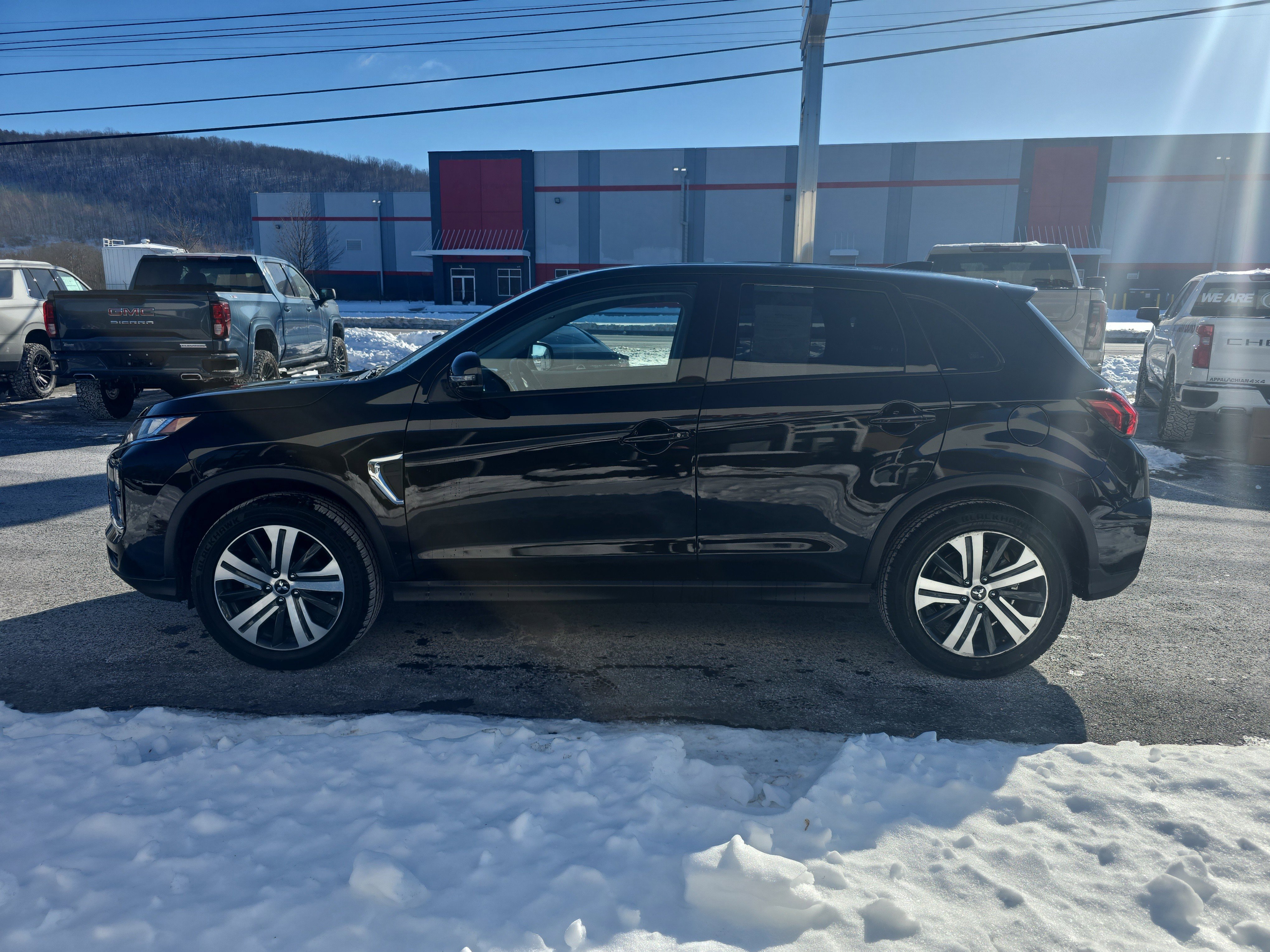 Used 2025 Mitsubishi Outlander Sport SE image 7