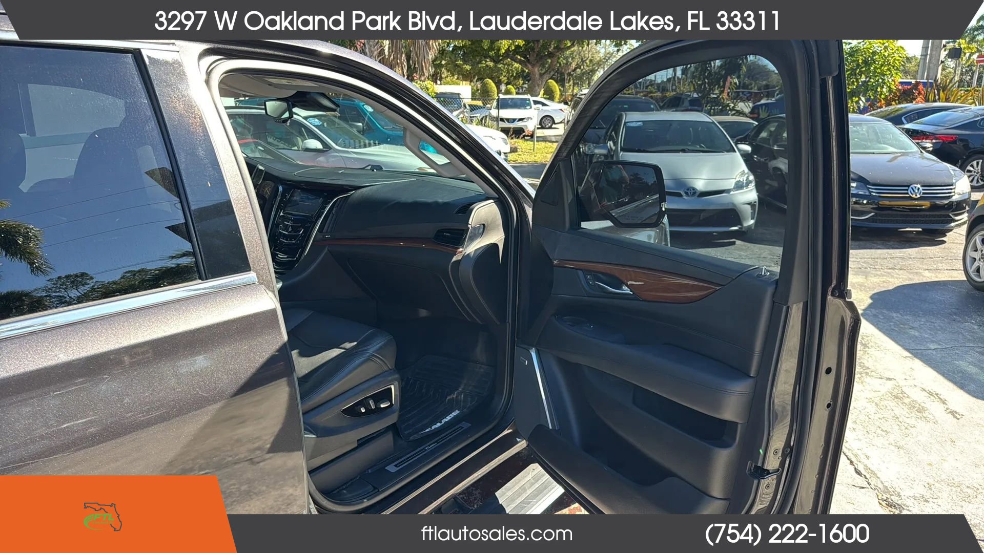 Used 2015 Cadillac Escalade Premium RWD image 52