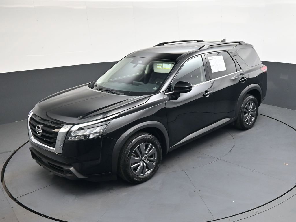 Used 2025 Nissan Pathfinder SV image 33