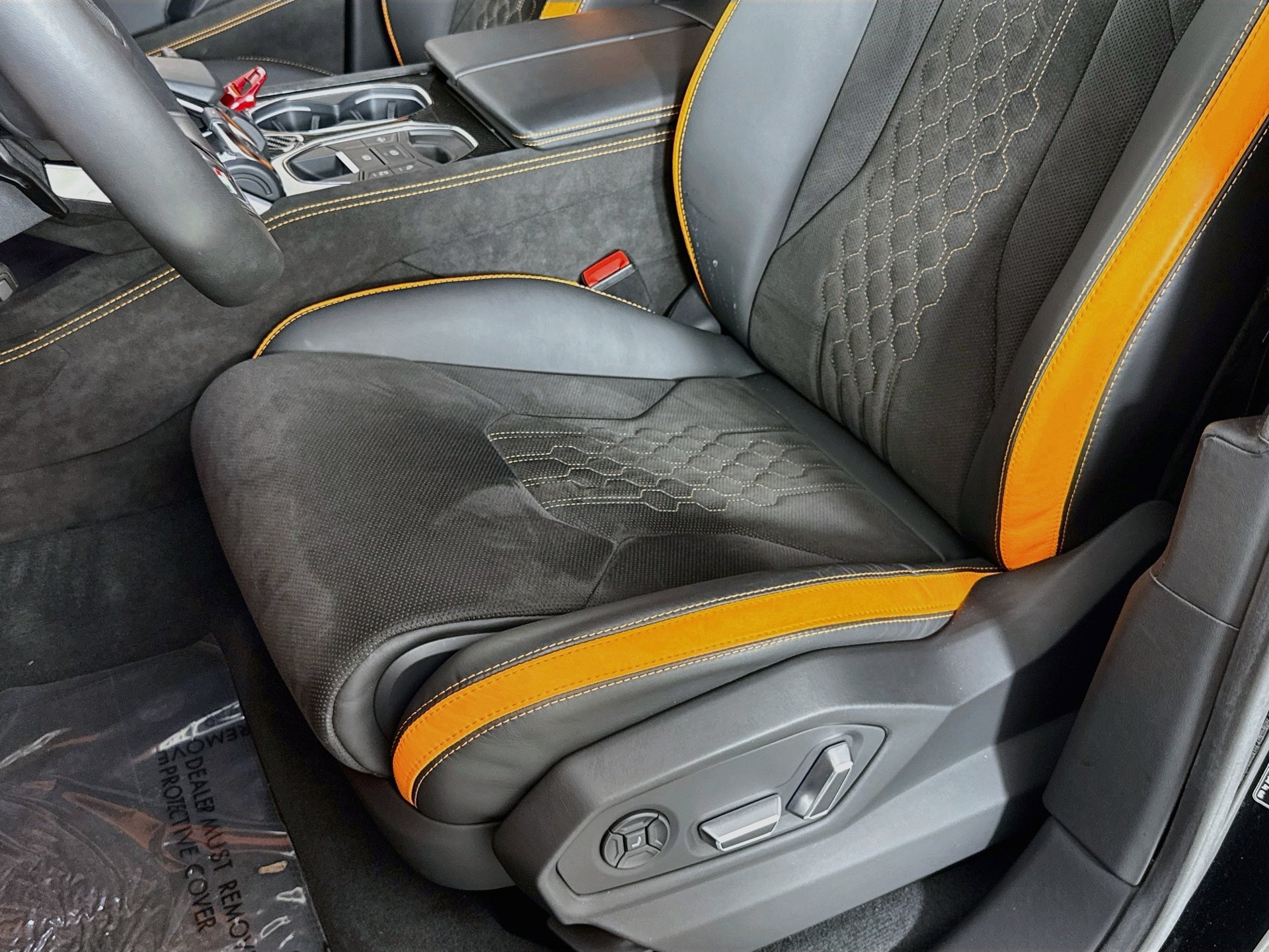 Used 2024 Lamborghini Urus S AWD/4WD image 18