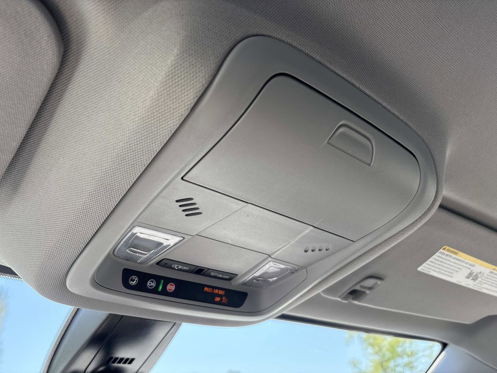 Certified 2023 GMC Acadia SLE w/ Driver Convenience Package image 24