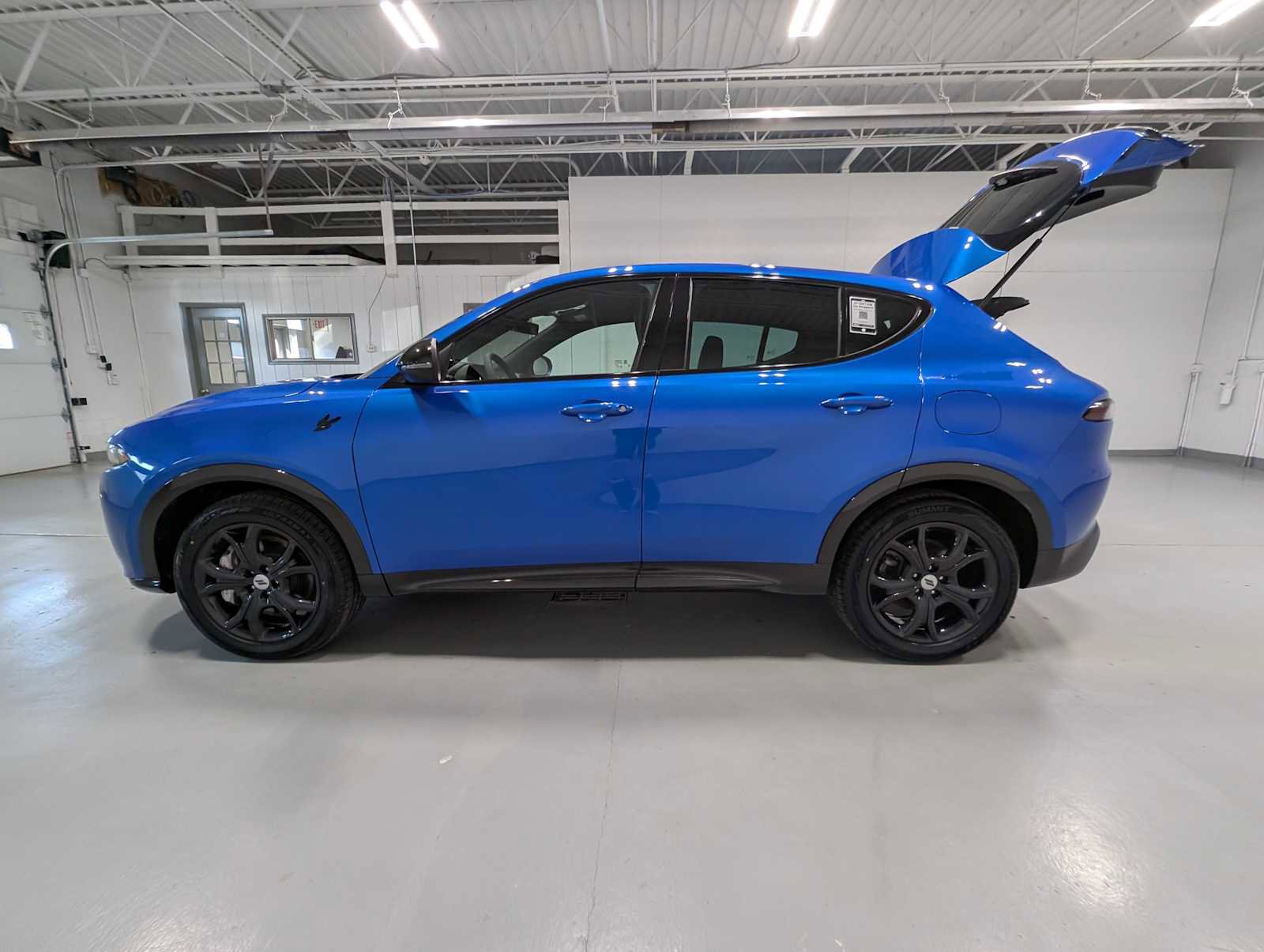 Used 2024 Dodge Hornet R/T w/ R/T Blacktop Package image 12