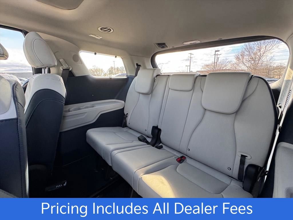 New 2026 Kia Carnival SX w/ SX Dark Edition Package FWD image 10