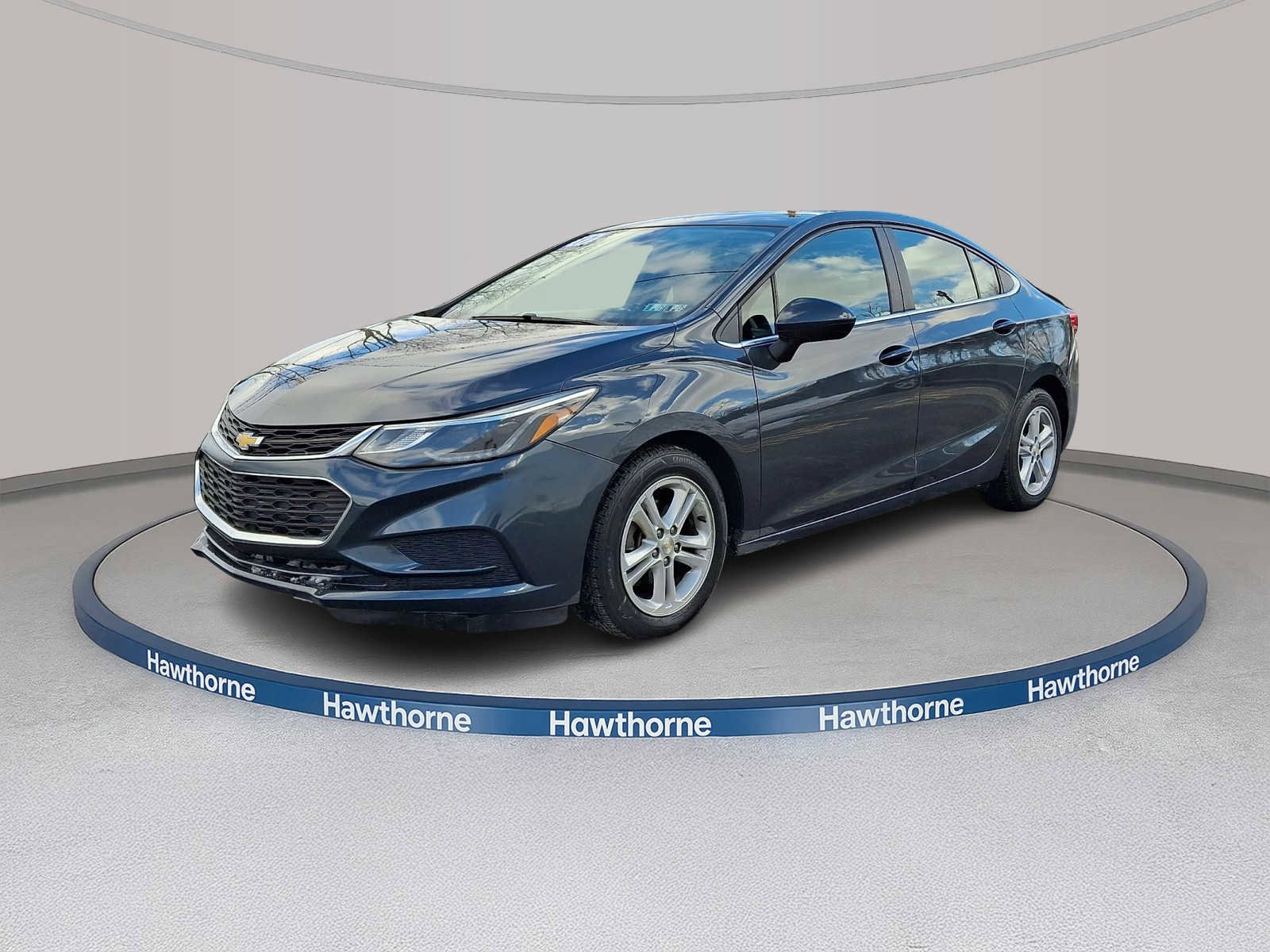 Used 2017 Chevrolet Cruze LT image 3