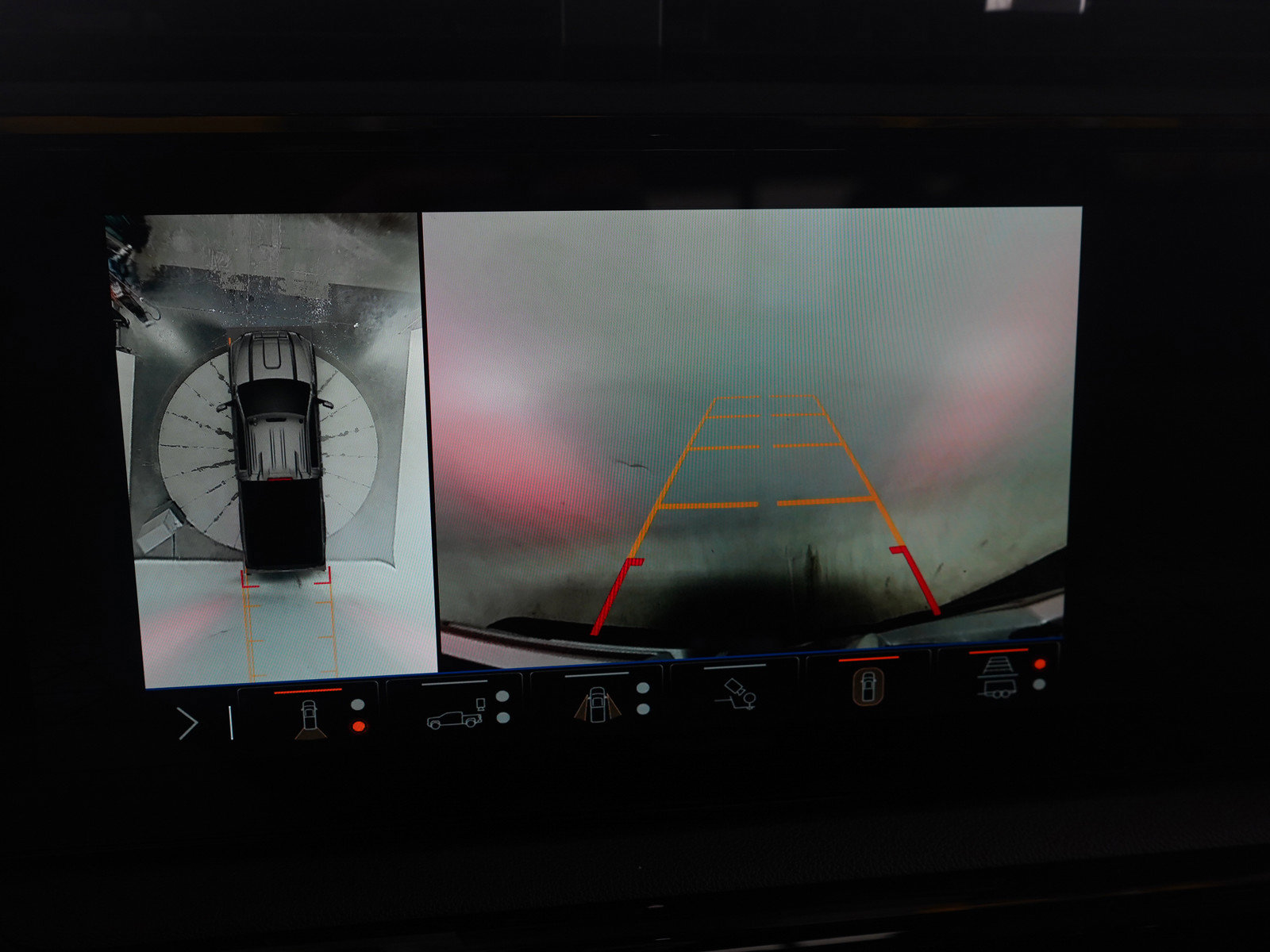 Used 2025 GMC Sierra 2500 AT4 w/ AT4 Premium Plus Package image 32