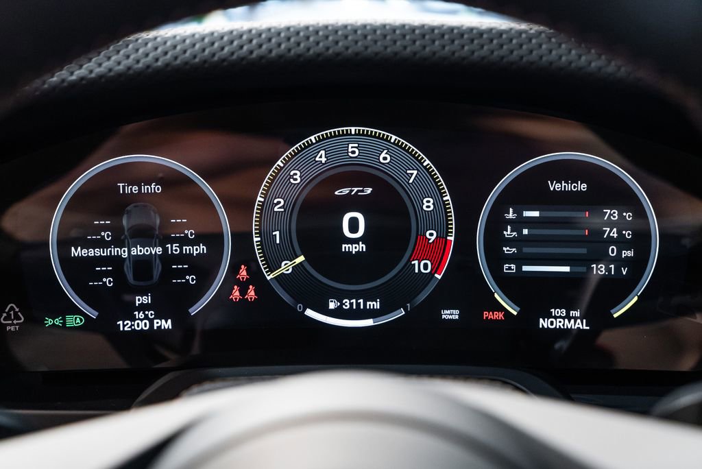 Used 2026 Porsche 911 GT3 RWD image 25