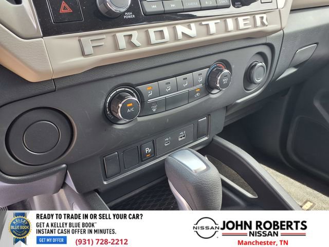 Used 2025 Nissan Frontier SV image 29