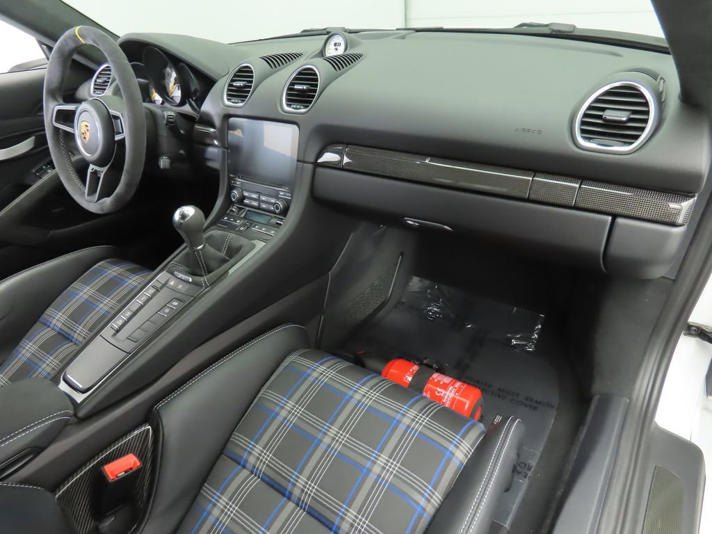 Used 2020 Porsche 718 Cayman GT4 image 17