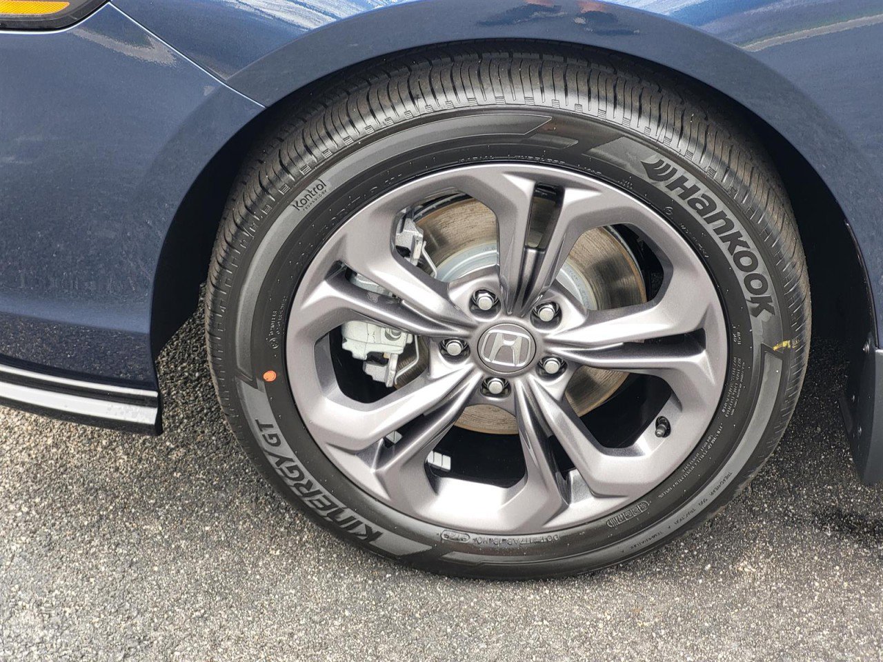 New 2026 Honda Accord EX-L image 7