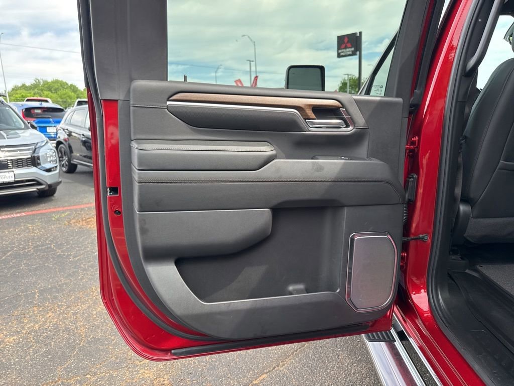 Used 2024 Chevrolet Silverado 2500 High Country w/ Technology Package AWD/4WD image 33