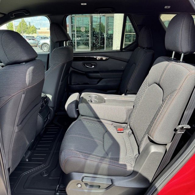 New 2025 Honda Pilot Sport image 11