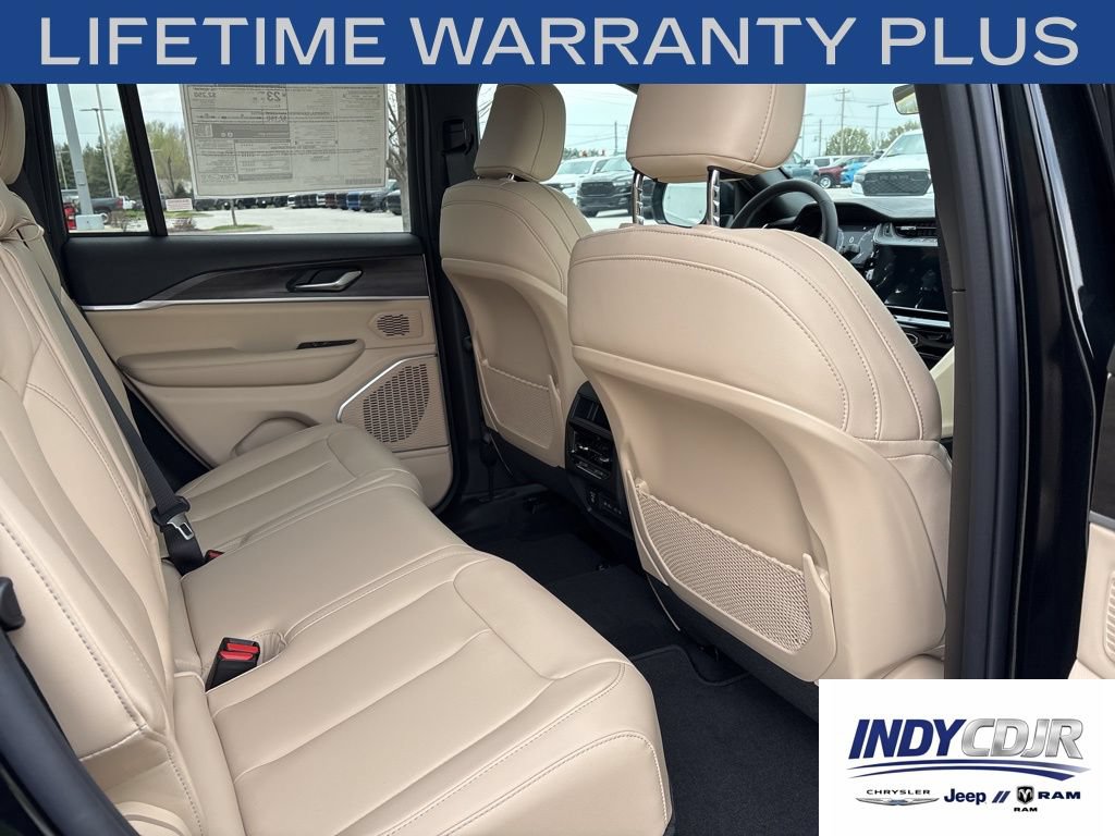 New 2026 Jeep Grand Cherokee Limited AWD/4WD image 13