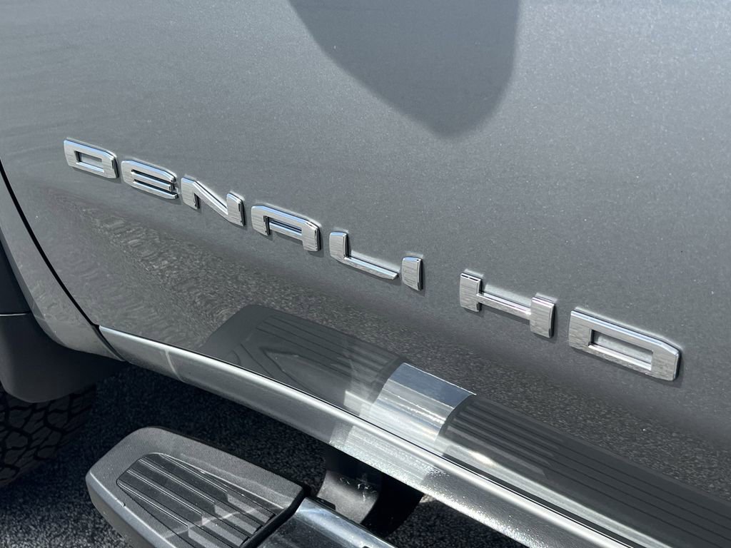 New 2025 GMC Sierra 2500 Denali w/ Denali Reserve Package image 29