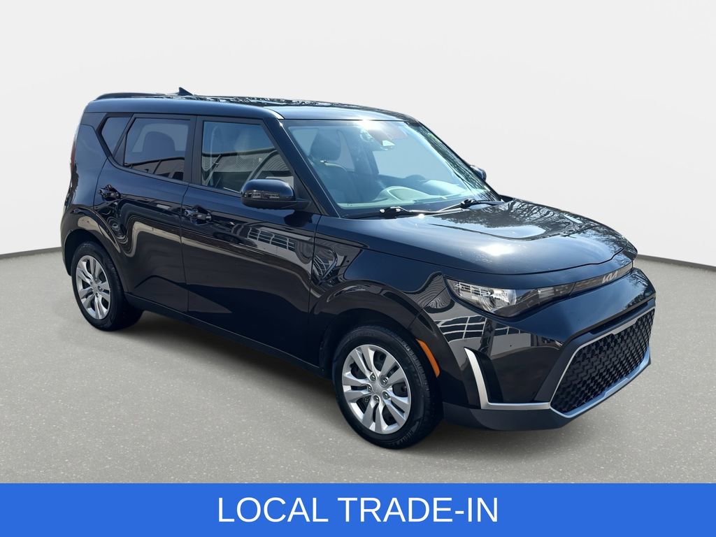 Used 2023 Kia Soul LX image 3