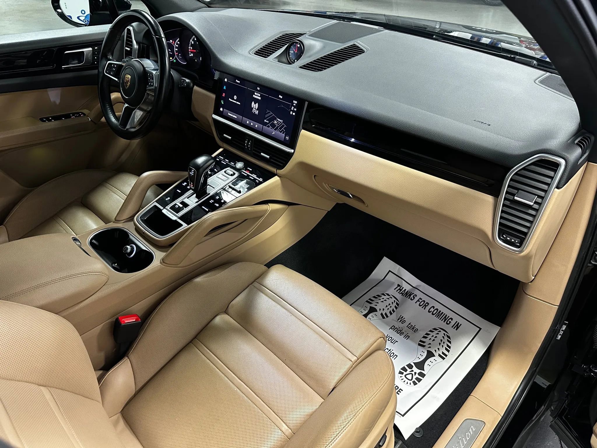 Used 2022 Porsche Cayenne Platinum Edition w/ Premium Package Plus image 25