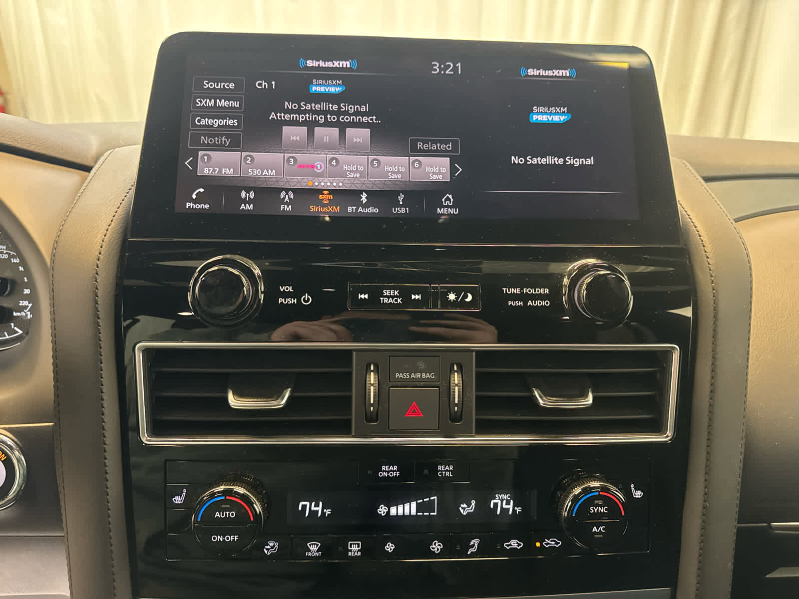 Certified 2024 Nissan Armada SL w/ Midnight Edition Package image 7