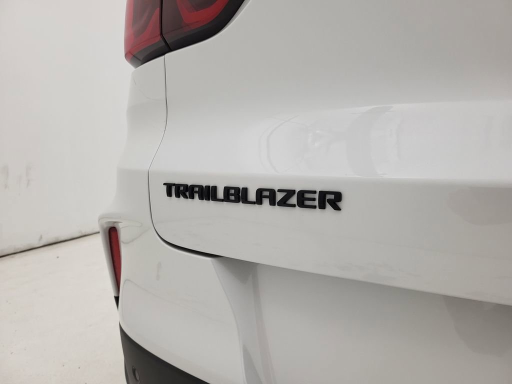 New 2026 Chevrolet TrailBlazer RS w/ Convenience Package FWD image 22