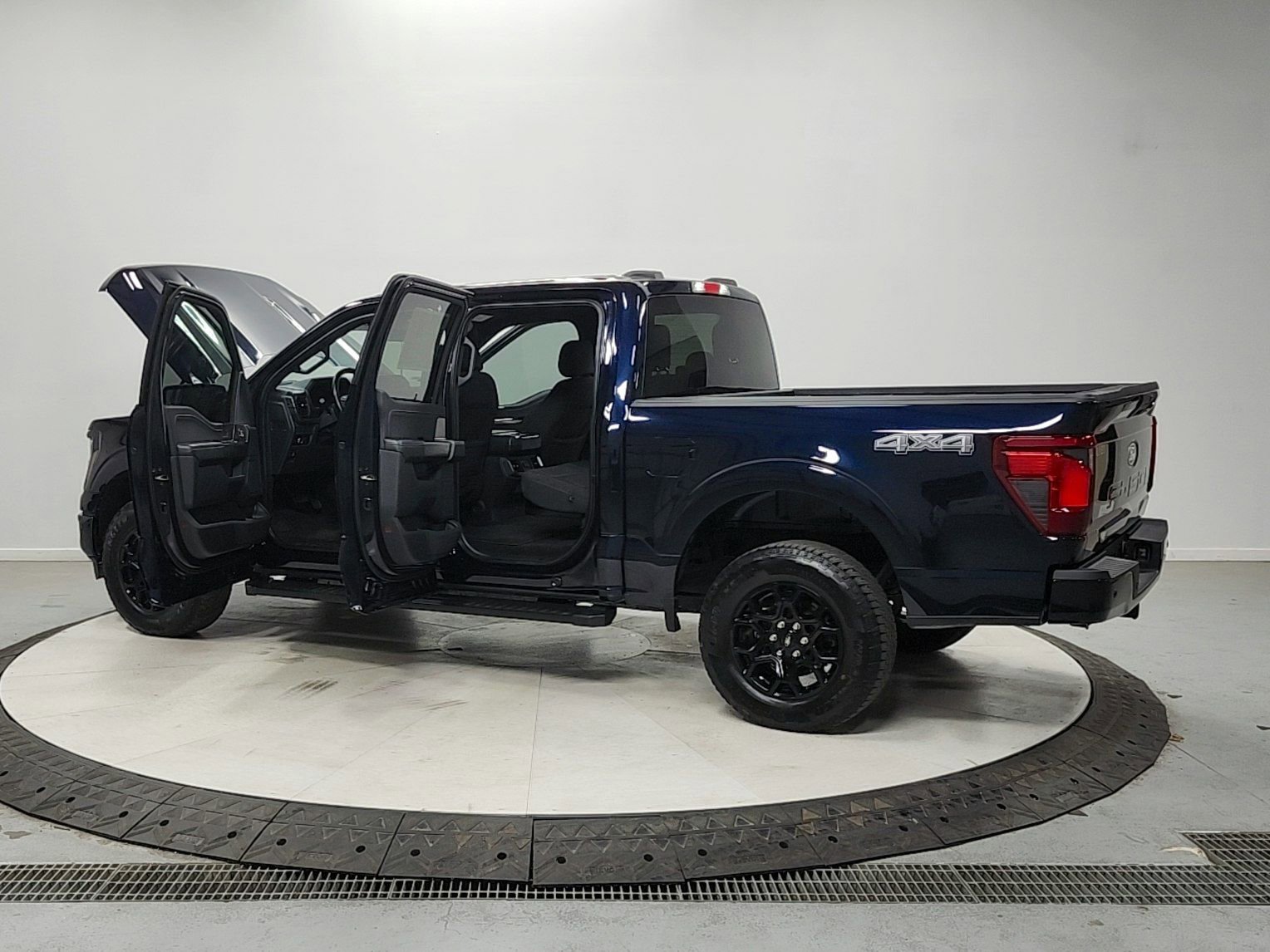 Used 2024 Ford F150 XLT AWD/4WD image 13