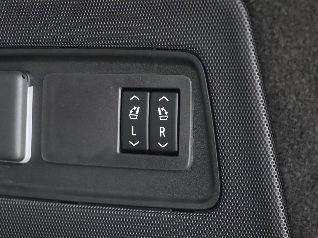 Used 2026 Cadillac Escalade Platinum Sport image 54