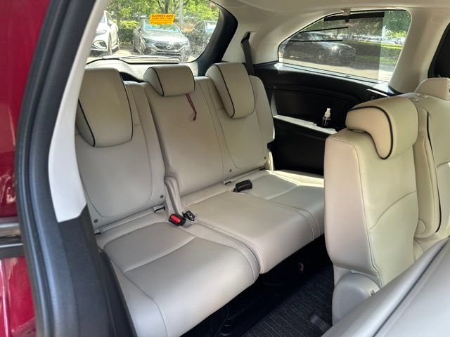 Used 2025 Honda Odyssey Touring image 16