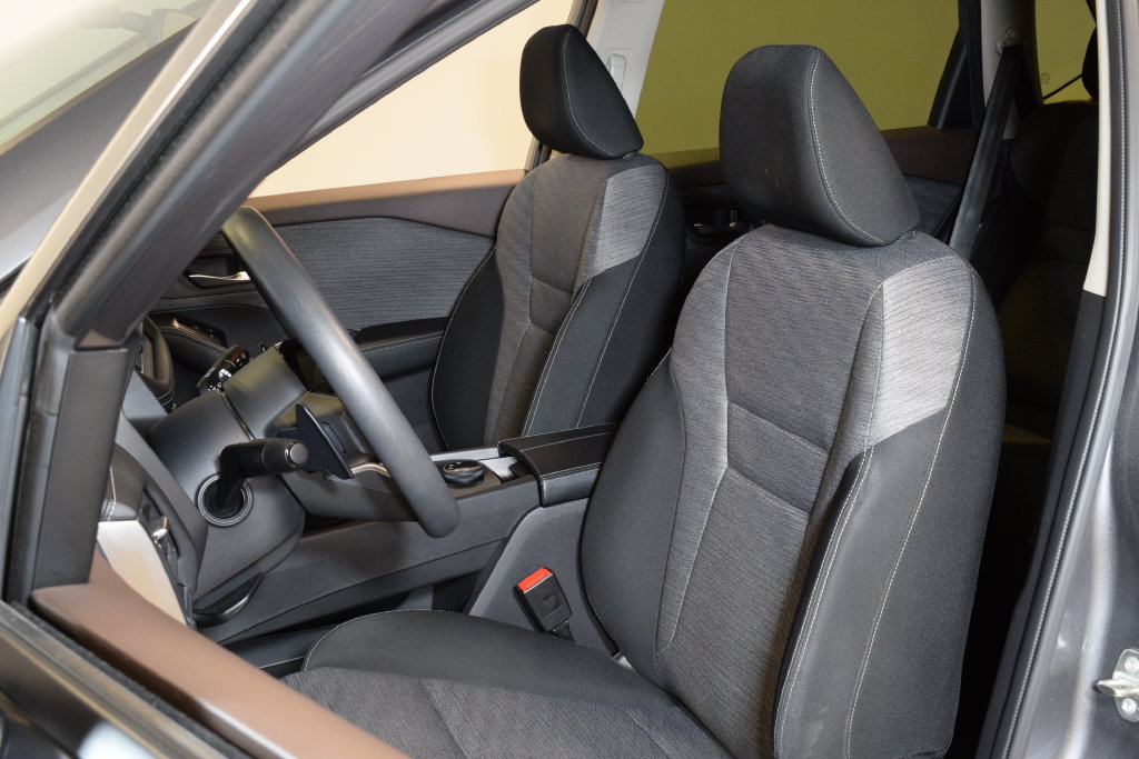 Used 2023 Nissan Rogue SV AWD/4WD image 3