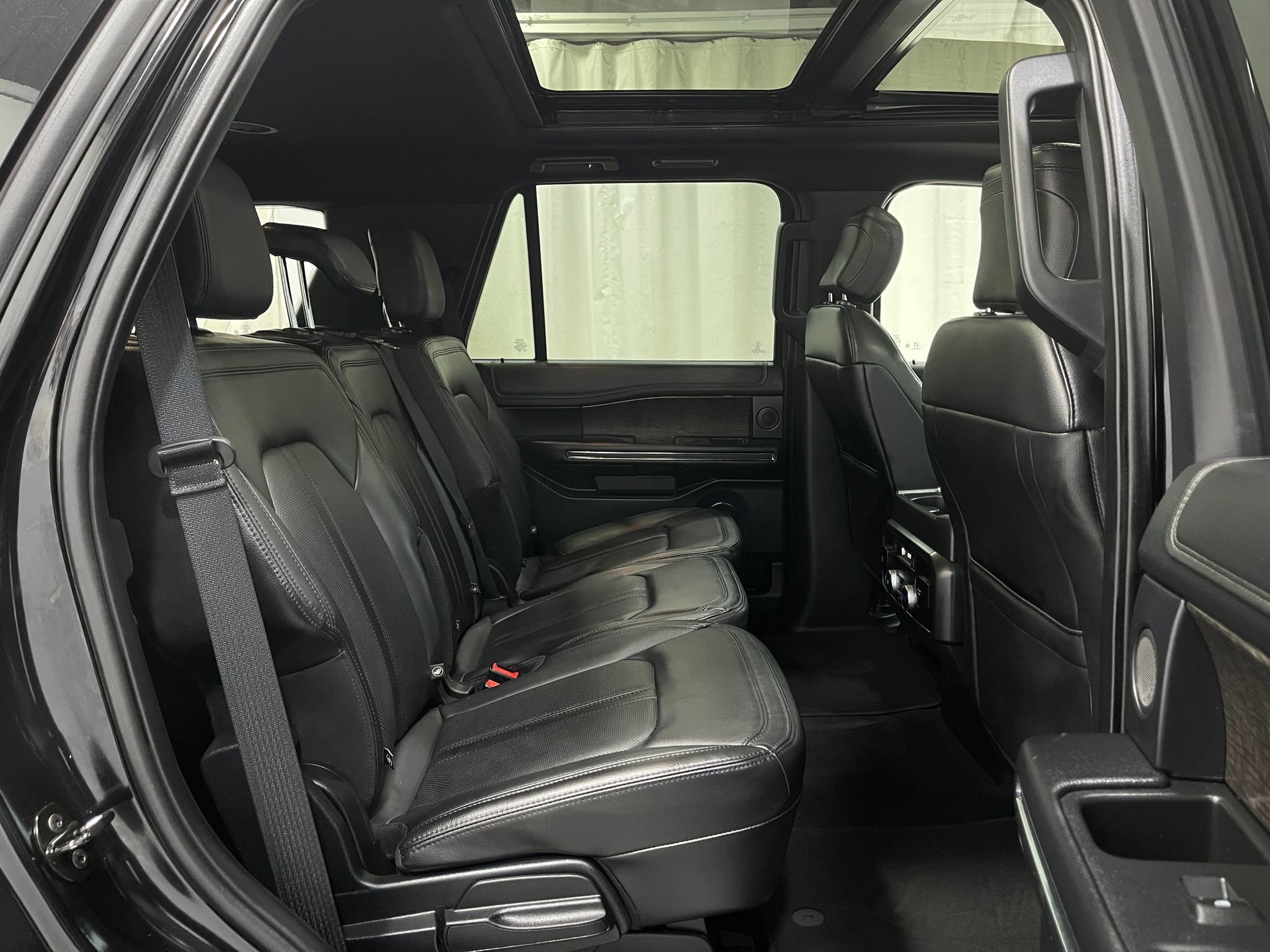 Used 2020 Ford Expedition Limited AWD/4WD image 33
