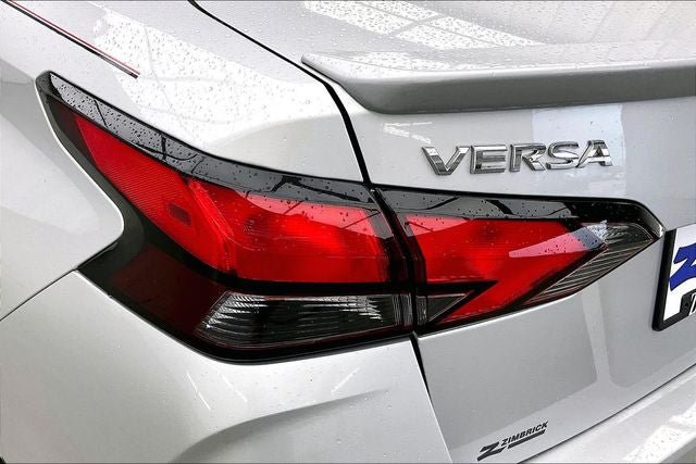 Used 2024 Nissan Versa SR FWD image 26