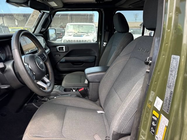Used 2024 Jeep Wrangler Unlimited Sahara AWD/4WD image 9