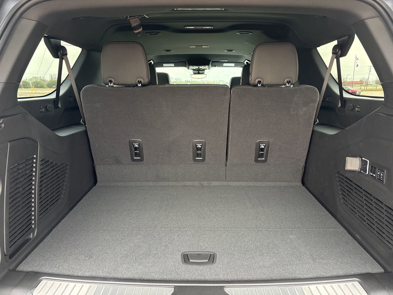 New 2026 GMC Yukon XL AT4 w/ Premium Trailering Package image 19