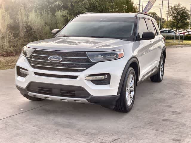 Used 2022 Ford Explorer XLT w/ Equipment Group 202A RWD image 2