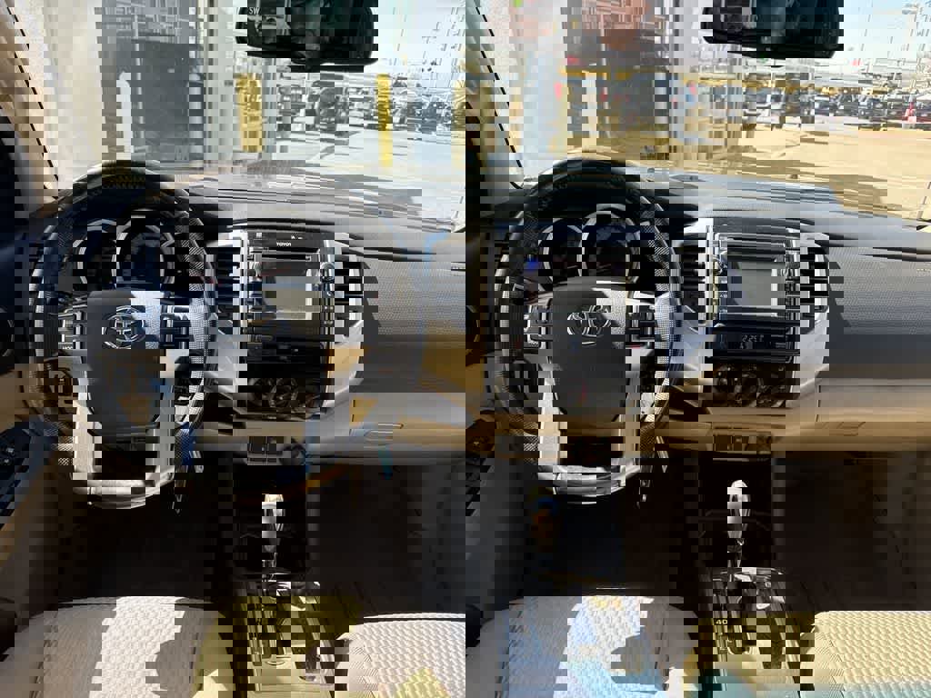 Used 2013 Toyota Tacoma PreRunner w/ SR5 Pkg image 14