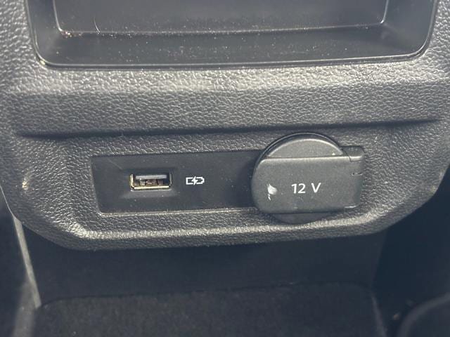 Used 2019 Volkswagen Tiguan SE image 19