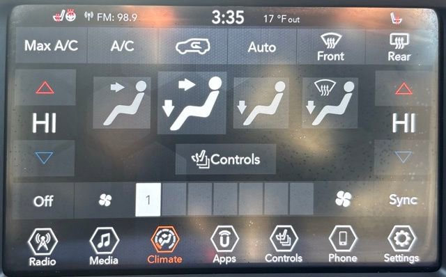 Used 2020 Jeep Compass Latitude w/ Cold Weather Group image 35