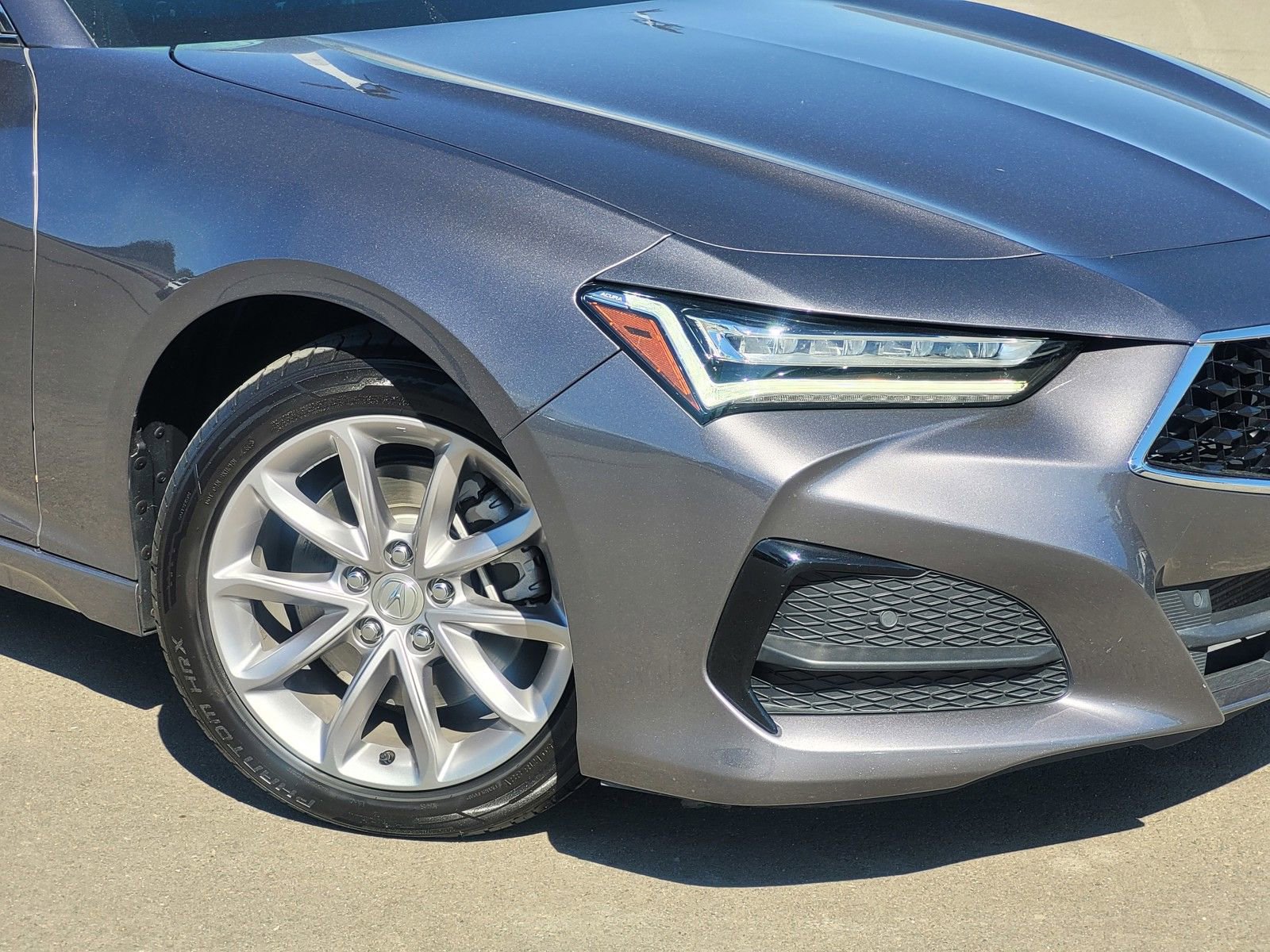 Used 2021 Acura TLX image 3